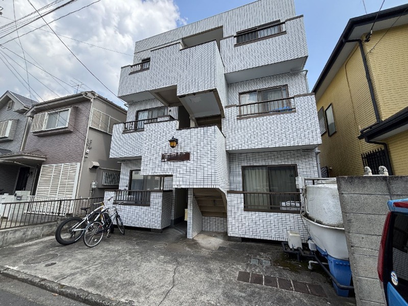 �_�ސ쌧���͌��s����ߊ�8���ڂ̈꓏����}���V�����̌��n�O�ώʐ^